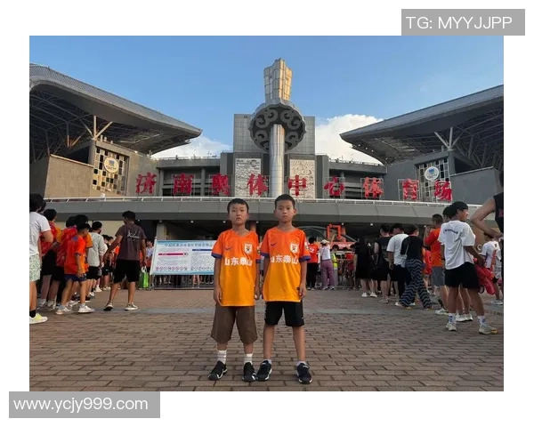 从小热爱足球的明星们如何在童年时光追逐梦想 从小热爱足球的明星们如何在童年时光追逐梦想