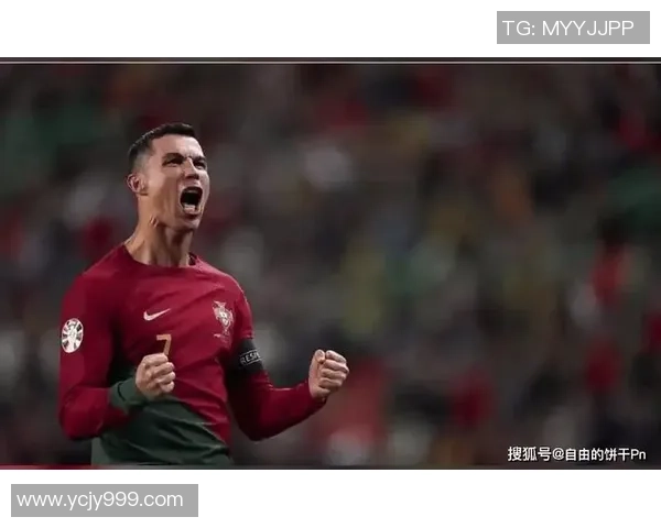 外国网红模仿足球明星的搞笑瞬间引发网友热议与追捧